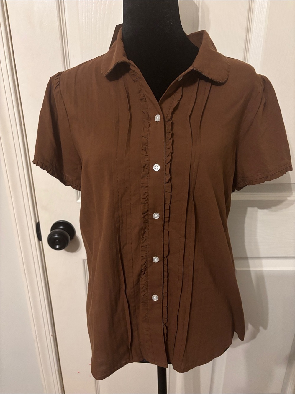 Universal Thread Brown Ruffle-Trim Button Down Blouse Small
